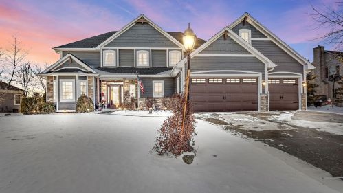 8405 Virginia Cir, Waterford, WI 53185-1377