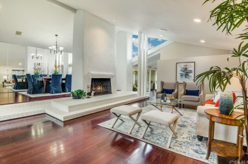 3338 Harvey Way, Lakewood CA  90712-3764 exterior