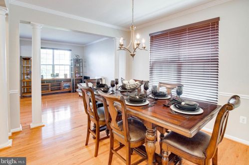 3602 Eagle Ridge Dr, Woodbridge VA  22191-6564 exterior