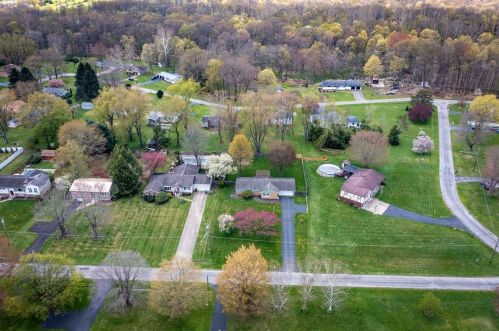 12 Redwood Dr, Greenville PA  16125-1130 exterior