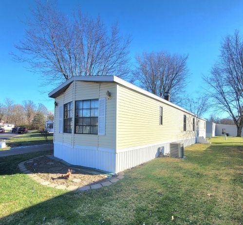 63 Sunset Dr, Springfield, OH 45502-5903