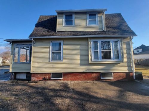 122 Warwick Ave, Providence RI  02905-3518 exterior