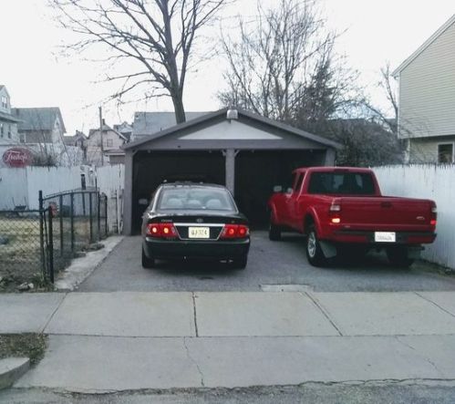 952 Narragansett Blvd, Providence, RI 02905-4336