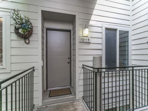 10115 Trapper Ter, Beaverton, OR 97008-7857