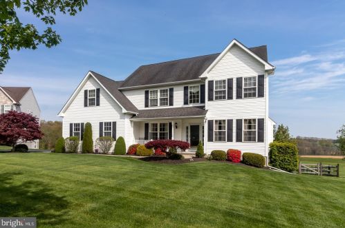 304 Fawn Ln, Cochranville, PA 19330-9498