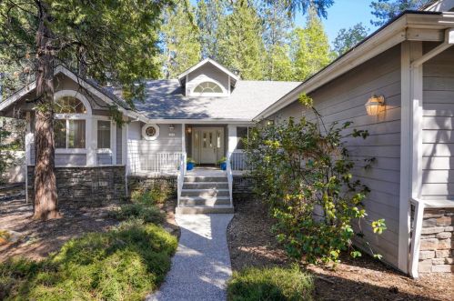 111 Sterling Ct, Grass Valley, CA 95949-9636