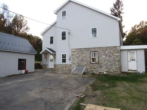 838 Tower Rd, Alburtis, PA 18011-2351