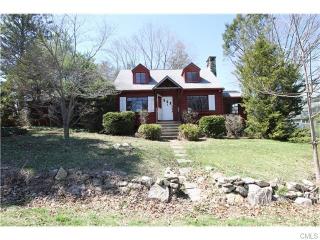 2 Lilac Ln, Brookfield Center, CT 06804-1412