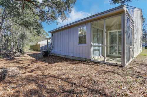 8262 Continental Ct, Pensacola FL  32506-3668 exterior