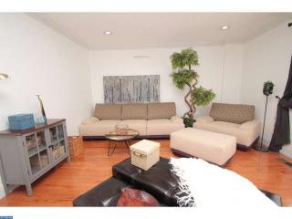 11215 Jeanes St, Philadelphia, PA 19116-2745