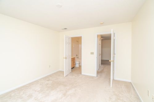 7063 Glen Kerry Ct, Florence KY  41042-3563 exterior