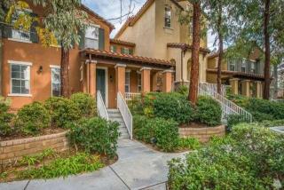 28153 Ashbrook Ln, Santa Clarita, CA 91354-1116