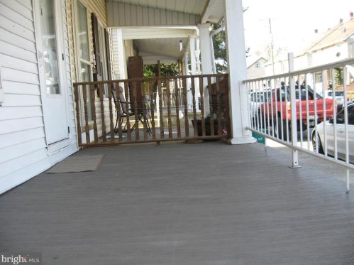 335 Duke St, Ephrata, PA 17522-2036