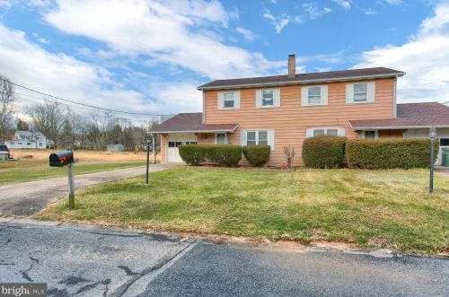923 Spring Cir, Navy Sup Dpt PA  17055-4055 exterior