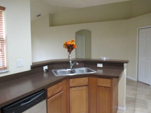 662 Saragossa Ave, Fort Pierce FL  34953-3764 exterior