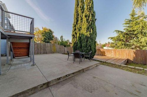 4701 Fairfax Ave, Oakland CA  94601-4809 exterior