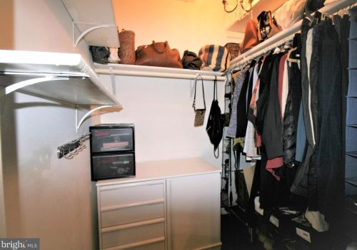 5 Middleton Dr, Trenton NJ exterior