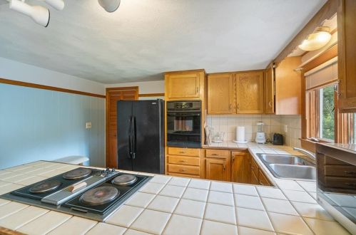 21 Brookside Ave, North Providence RI  02911-1510 exterior