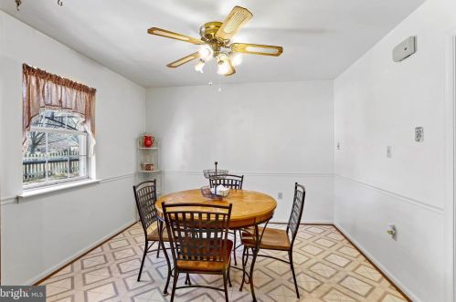 414 Old Country Club Rd, Charles Town WV  25414-5826 exterior