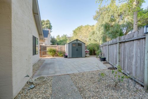 427 Myrtle Ct, Benicia CA  94510-1451 exterior