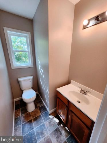 525 Center St, Laurel DE  19956-1331 exterior