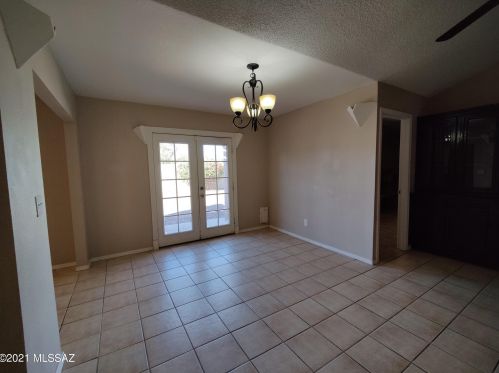 4830 Ferret Dr, Tucson AZ 85742-9543 exterior