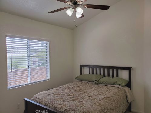 20077 Summit View Ct, Santa Clarita CA  91351-5709 exterior