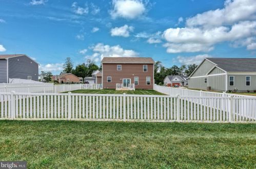 192 Winifred Dr, Hanover PA  17331 exterior