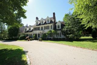 429 Verna Hill Rd, Fairfield, CT 06824-2056