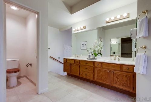 11026 Caminito Vista Pacifica, San Diego CA 92131-3301 exterior