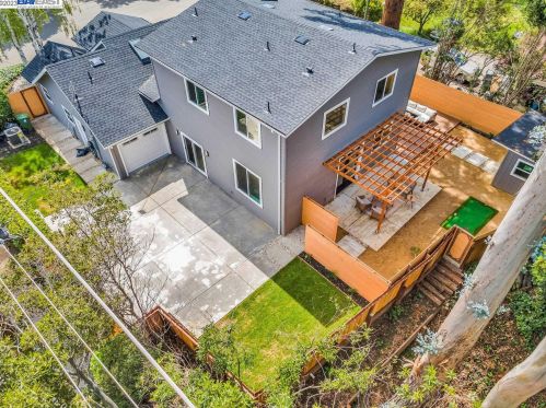 19525 Forest Ave, Hayward CA  94546-3519 exterior