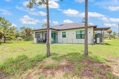 3657 20th Ave, Naples FL  34120-5577 exterior