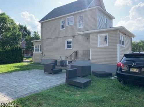 321 Berckman St, Plainfield, NJ 07062-1607