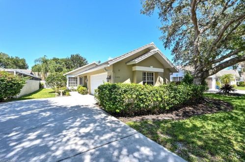 11031 Longshore Way, Naples, FL 34119-7977
