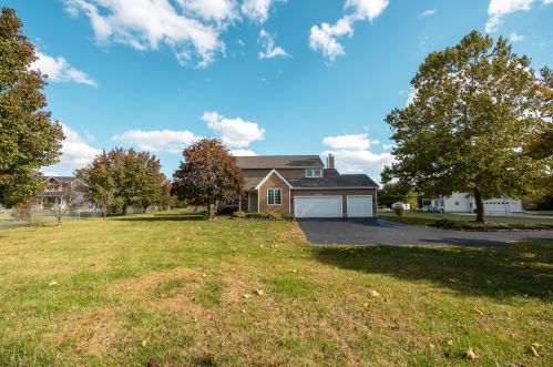 3000 Norton Rd, Darbydale, OH 43123-8640