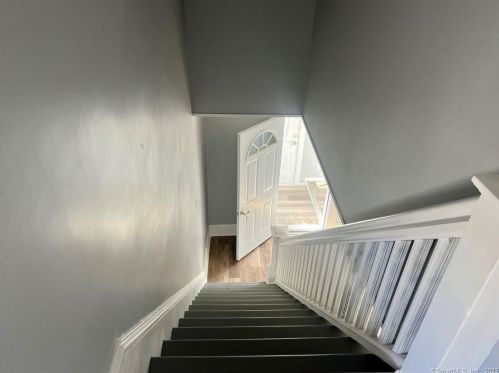 22 Viets St, United States Coast Guard Ac CT  06320-3324 exterior