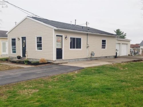 135 Mason St, Clyde, OH 43410-1125