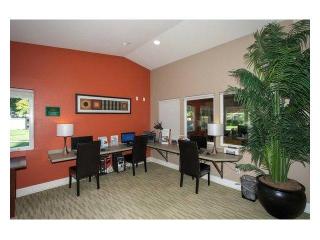 6058 Riverside Blvd, Sacramento CA  95831-1225 exterior