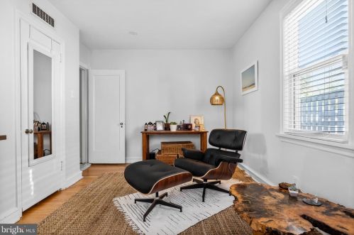 315 Maple Ave, Camden NJ  08109-2698 exterior