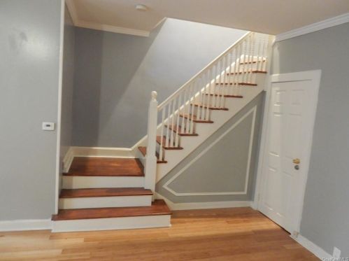 34 Hartley Ave, Mount Vernon NY  10550-1124 exterior