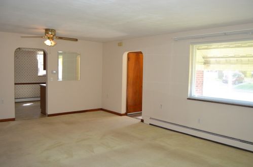 1351 Strawn Ave, New Kensington PA  15068-5735 exterior