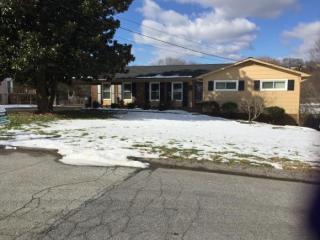 928 Sir Echo Dr, Kingsport, TN 37663-2770