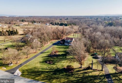 7 Erin Pl, Carlisle, PA 17015-7433