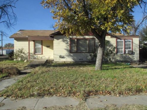 609 Franklin Ave, Monahans, TX 79756-4711
