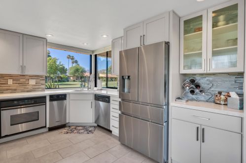 1 Palma Dr, Rancho Mirage CA  92270-3878 exterior