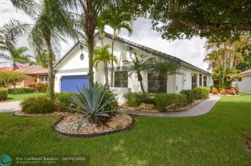 11086 Highland Cir, Boca Raton, FL 33428-2716