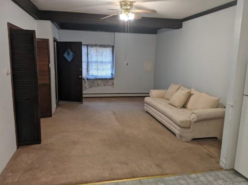 89 Prospect St, Ansonia CT  06401-1579 exterior