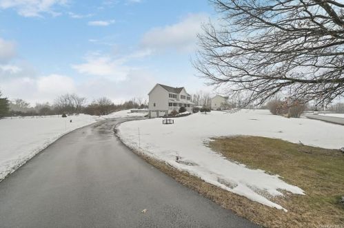 21 Farmingdale Rd, Chester, NY 10918-4601