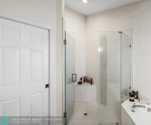 9796 Lemonwood Dr, Boynton Beach FL  33437-5452 exterior