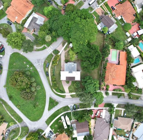 45 Olive Dr, Hialeah, FL 33010-5213
